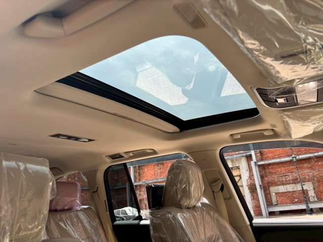 TOYOTA Land Cruiser Wagon ZX Pearl White 2023′ FGFO5