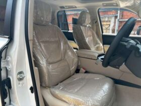 
									TOYOTA Land Cruiser Wagon ZX Pearl White 2023′ FGFO5 full								