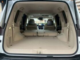 
									TOYOTA Land Cruiser Wagon ZX Pearl White 2024′ FGFOJ full								