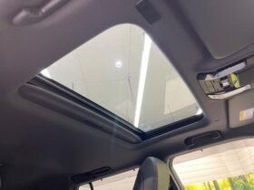 
									TOYOTA Land Cruiser Wagon VX Pearl White 2024′ FGFTU full								
