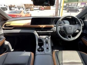 
									TOYOTA Crown CrossOver RS Advanced Pearl White 2022′ FGGDK full								