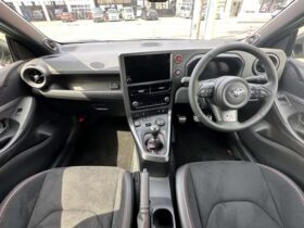 
									TOYOTA Yaris RZ High Performance Pearl White 2025′ FGGER full								