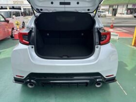 
									TOYOTA Yaris RZ High Performance Pearl White 2025′ FGGER full								