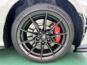
									TOYOTA Yaris RZ High Performance Pearl White 2025′ FGGER full								