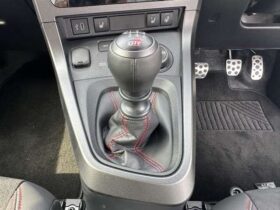 
									TOYOTA Yaris RZ High Performance Pearl White 2025′ FGGER full								