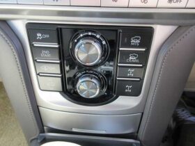 
									TOYOTA Land Cruiser Prado TZ-G Pearl White 2023′ FGJPG full								