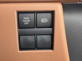 
									TOYOTA Vellfire Z Premier   Interior Brown  14-inch Navigation Black 2025′ FGJY5 full								