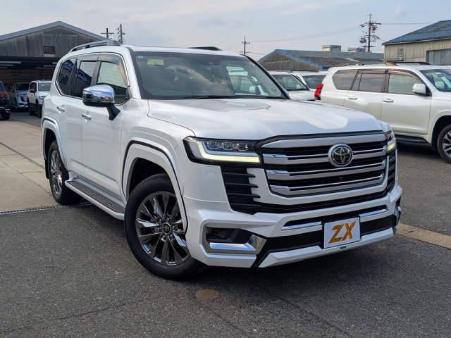 TOYOTA Land Cruiser Wagon ZX Pearl White 2024′ FICEY