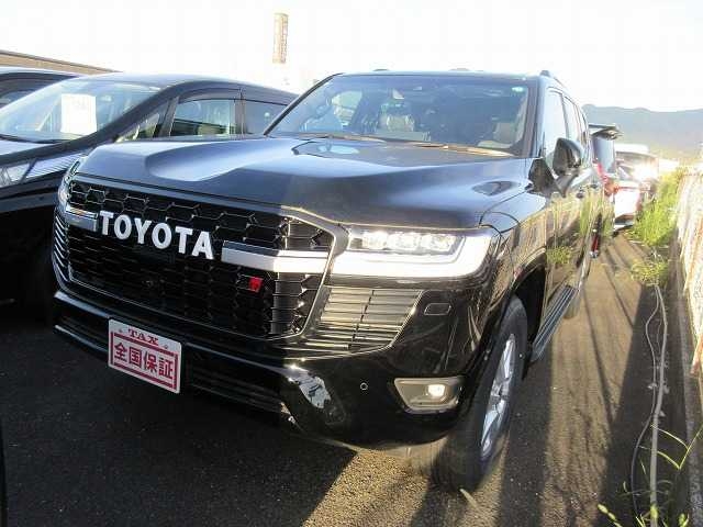TOYOTA Land Cruiser Wagon AX 7 Person Black 2024′ FIOHR