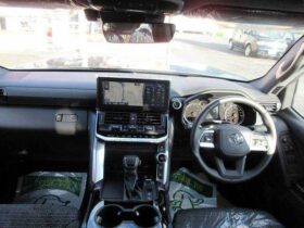 
									TOYOTA Land Cruiser Wagon AX 7 Person Black 2024′ FIOHR full								