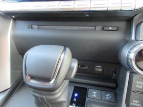 
									TOYOTA Land Cruiser Wagon AX 7 Person Black 2024′ FIOHR full								