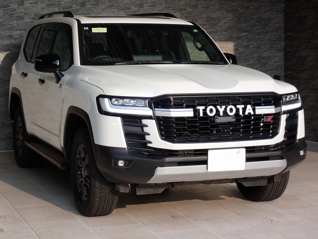 TOYOTA Land Cruiser Wagon GR Sport Pearl White 2024′ FKHHO