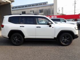 
									TOYOTA Land Cruiser Wagon GR Sport Pearl White 2024′ FKHHO full								