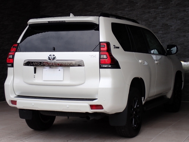TOYOTA Land Cruiser Prado TX L Packe 70th Anivasari LTD Pearl White 2022′ FKHJ8