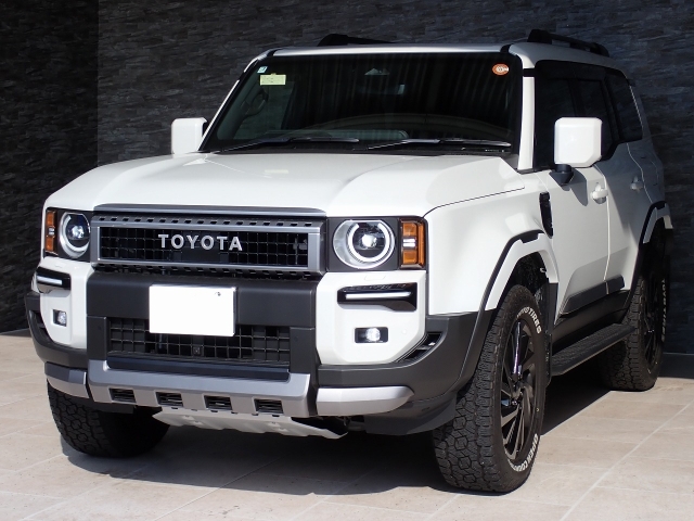 TOYOTA Land Cruiser Wagon VX Pearl White 2025′ FKHK5
