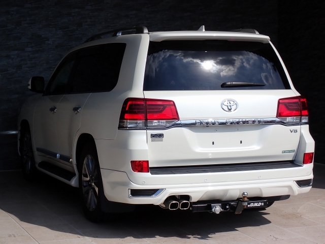 TOYOTA Land Cruiser Wagon ZX Pearl White 2020′ FKHLP