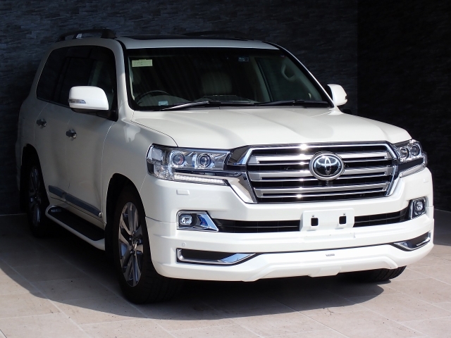 TOYOTA Land Cruiser Wagon ZX Pearl White 2020′ FKHLP