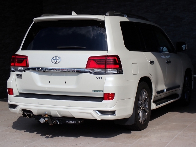 TOYOTA Land Cruiser Wagon ZX Pearl White 2020′ FKHLP