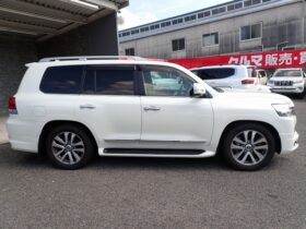 
									TOYOTA Land Cruiser Wagon ZX Pearl White 2020′ FKHLP full								