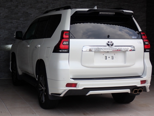 TOYOTA Land Cruiser Prado TX L Package Pearl White 2021′ FKHLQ