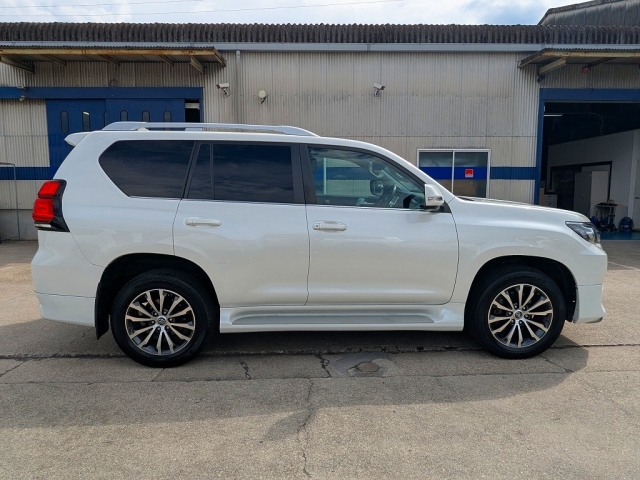 TOYOTA Land Cruiser Prado TZ-G Pearl White 2020′ FKHM5