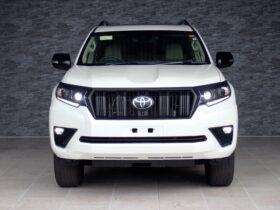 
									TOYOTA Land Cruiser Prado TX L Packet Matte Black Ed Pearl White 2023′ FKHM8 full								