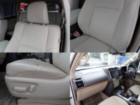 
									TOYOTA Land Cruiser Prado TX L Packet Matte Black Ed Pearl White 2023′ FKHM8 full								