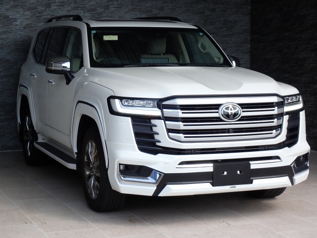 TOYOTA Land Cruiser Wagon ZX Pearl White 2024′ FKHNT
