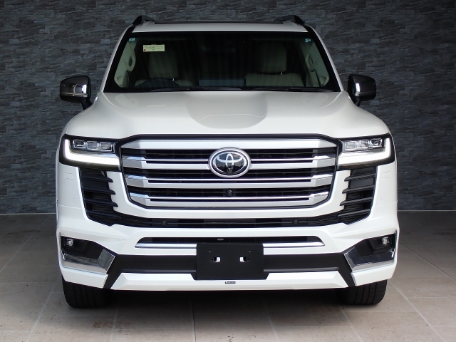 TOYOTA Land Cruiser Wagon ZX Pearl White 2024′ FKHNT