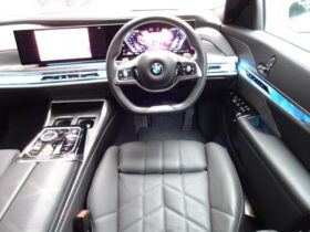 
									BMW 7 Series 740i Excellence Pearl White 2024′ FKHPN full								