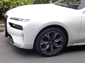 
									BMW 7 Series 740i Excellence Pearl White 2024′ FKHPN full								