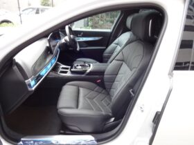 
									BMW 7 Series 740i Excellence Pearl White 2024′ FKHPN full								
