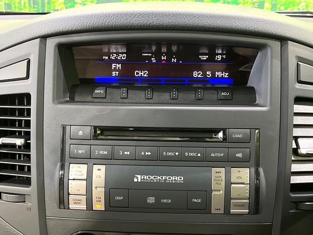 MITSUBISHI Pajero Exceed Pearl White 2010′ FKPOY