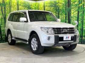 
									MITSUBISHI Pajero Exceed Pearl White 2010′ FKPOY full								