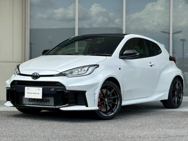 TOYOTA Yaris RZ High Performance Pearl White 2025′ FKQJD