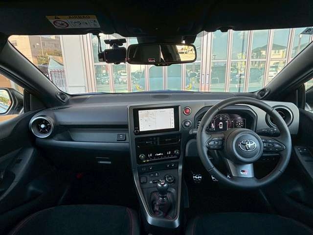 TOYOTA Yaris RZ High Performance Pearl White 2025′ FKQJD
