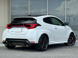TOYOTA Yaris RZ High Performance Pearl White 2025′ FKQJD