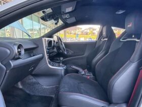 
									TOYOTA Yaris RZ High Performance Pearl White 2025′ FKQJD full								