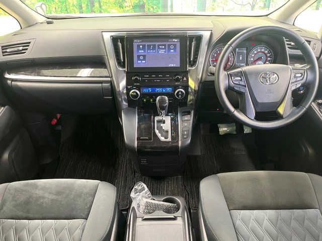 TOYOTA Alphard S Pearl White 2022′ FKQWA