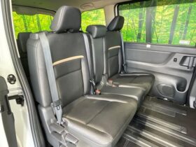 
									NISSAN Serena e-POWER Highway Star V Black/Pearl White 2024′ FKRBD full								