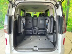 
									NISSAN Serena e-POWER Highway Star V Black/Pearl White 2024′ FKRBD full								