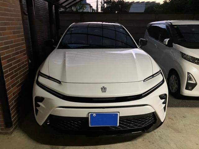 TOYOTA Crown Sport Z Pearl White 2024′ FKTJR