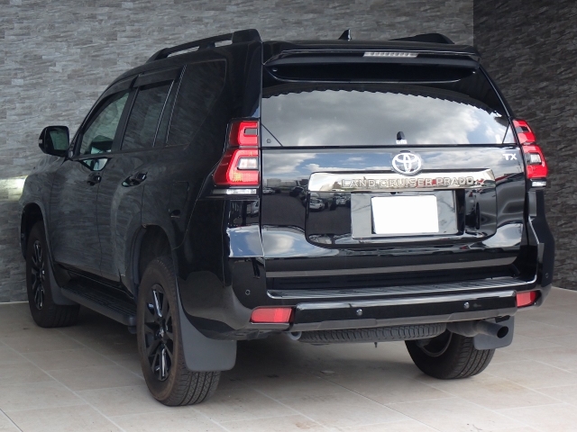 TOYOTA Land Cruiser Prado TX L Packe 70th Anivasari LTD Black 2022′ FMMRR