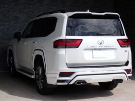 
									TOYOTA Land Cruiser Wagon ZX Pearl White 2021′ FMMRU full								
