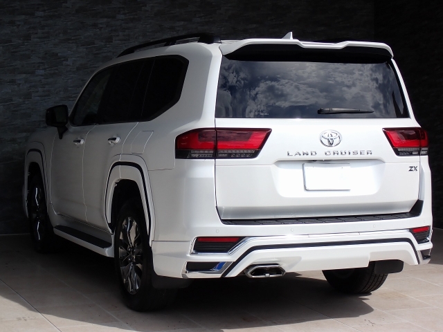 TOYOTA Land Cruiser Wagon ZX Pearl White 2021′ FMMRU