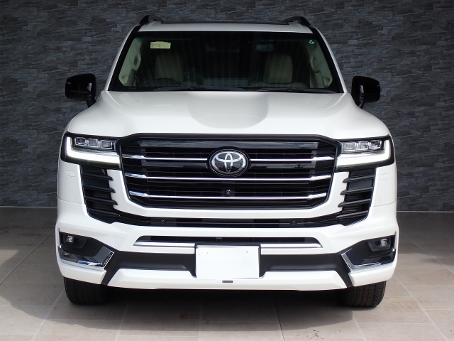 TOYOTA Land Cruiser Wagon ZX Pearl White 2021′ FMMRU