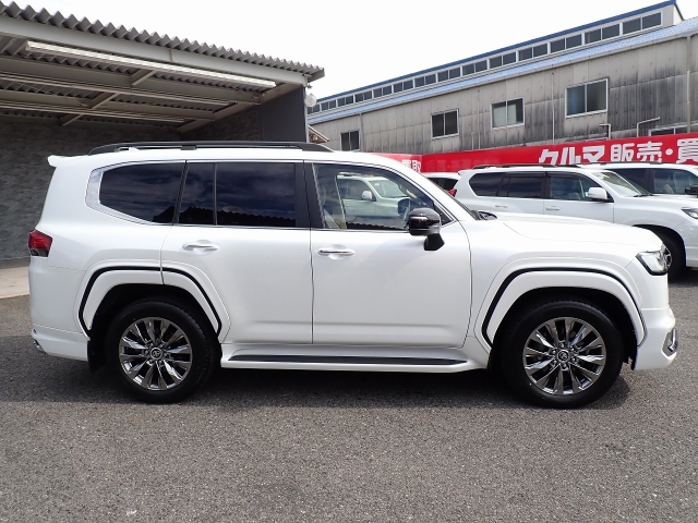 TOYOTA Land Cruiser Wagon ZX Pearl White 2021′ FMMRU