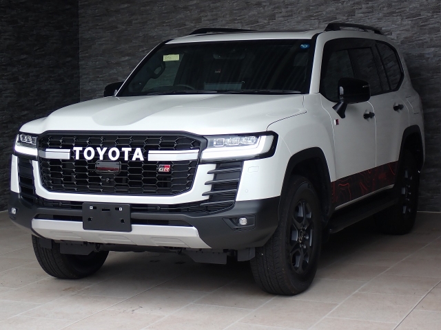TOYOTA Land Cruiser Wagon GR Sport Diesel Turbo Pearl White 2022′ FMMRW