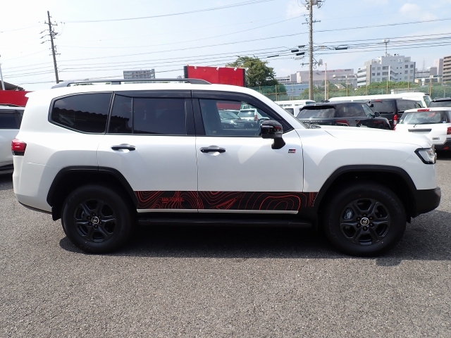 TOYOTA Land Cruiser Wagon GR Sport Diesel Turbo Pearl White 2022′ FMMRW