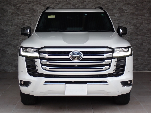 TOYOTA Land Cruiser Wagon ZX Pearl White 2022′ FMMRZ